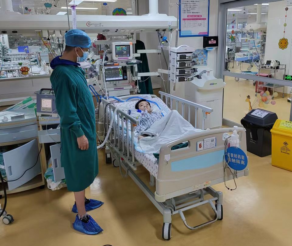 华容县跨省救护车出租公司